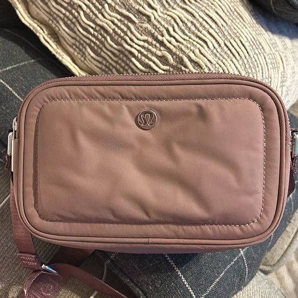 lululemon athletica Handbags - Lululemon camera crossbody
